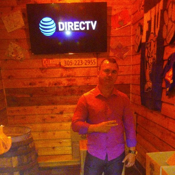 Meet your Posher, Luis - Picture 1 of 1